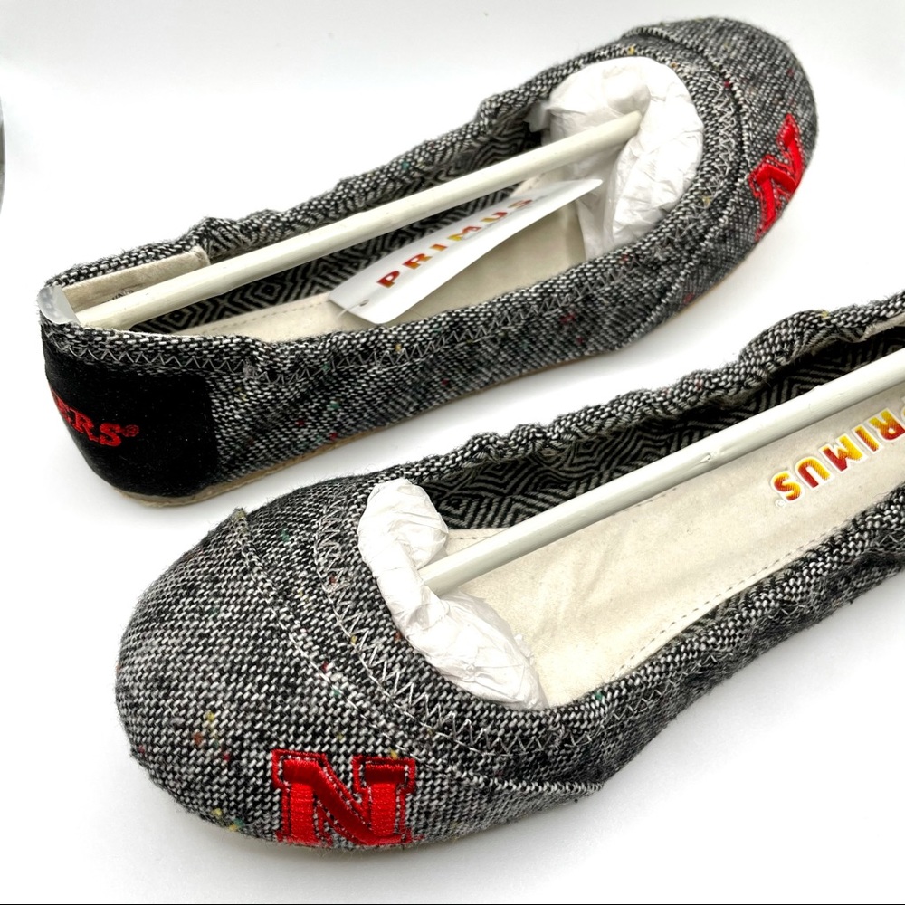 Primus Campus Nebraska Huskers Women Flats Size 6
